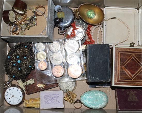 Assorted jewellery